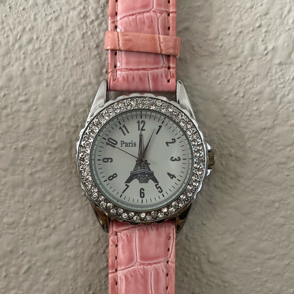 Paris Watch - Picture 2 of 4